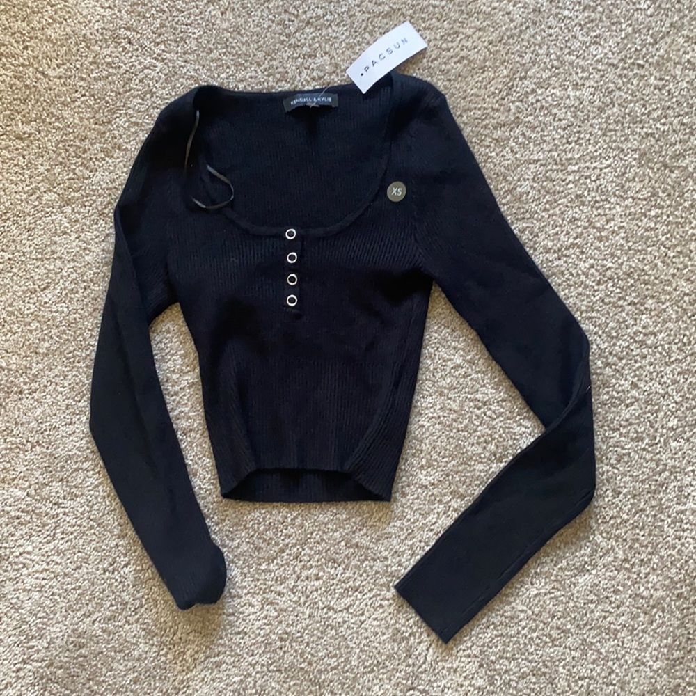 black ribbed crop top
